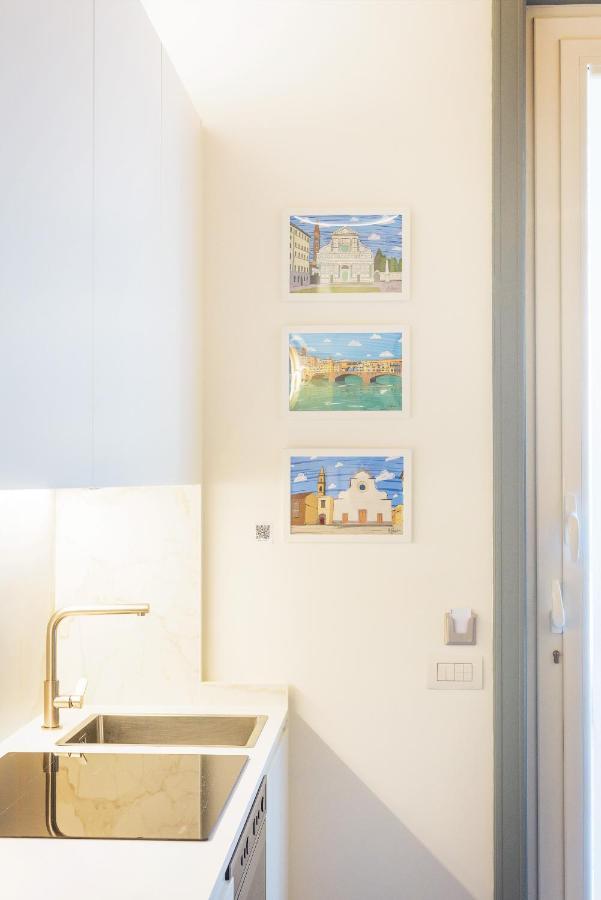 Modern Art In Apartamento